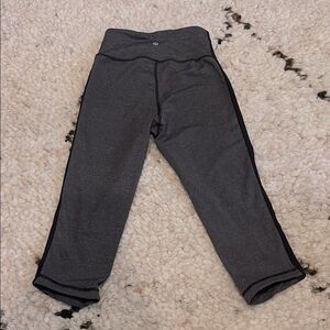 Lululemon Gray Cropped Leggings